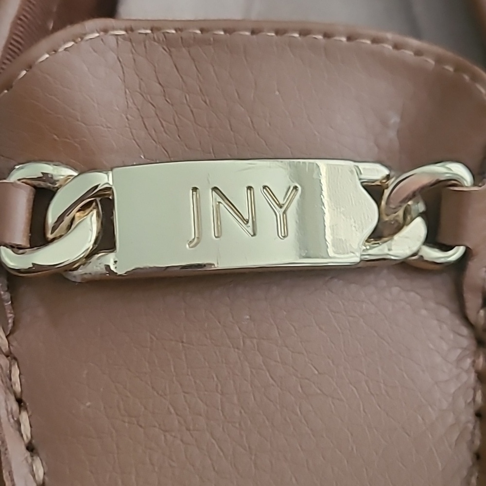 EUC Jones New York Signature Jamie Gold Logo Loafers Saddle Tan Sz 7M - Picture 2 of 8